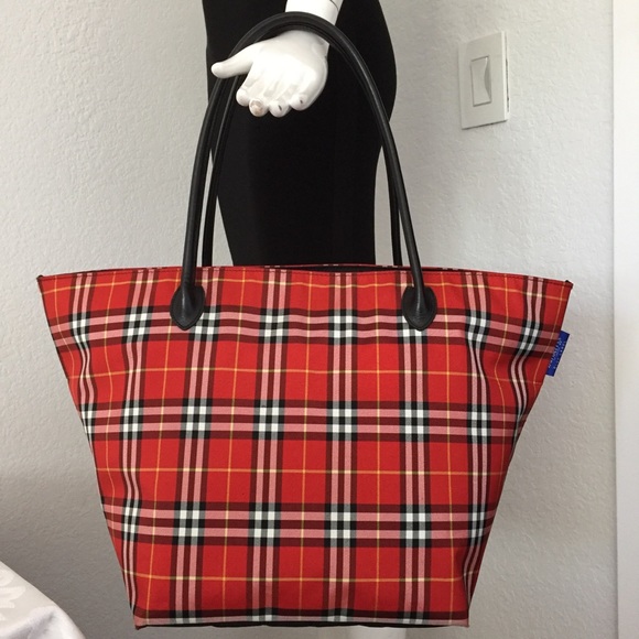 Burberry red check tote. Large - Picture 3 of 11